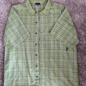 Patagonia men's large s/s shirt